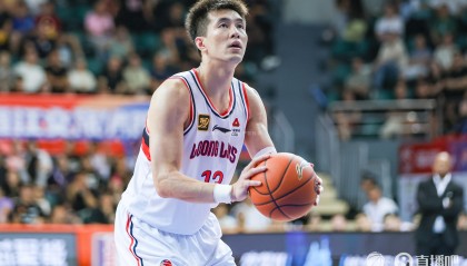 媒体人：郭艾伦的合同将到期 他肯定是不希望就这样结束职业生涯