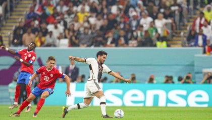 Kaiyun Sports-开云体育-小猪评球：德国队输给了自己，我们已非大赛型球队